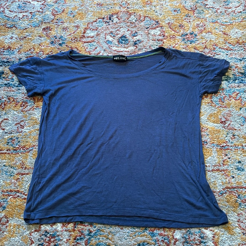 Thin blue crewneck